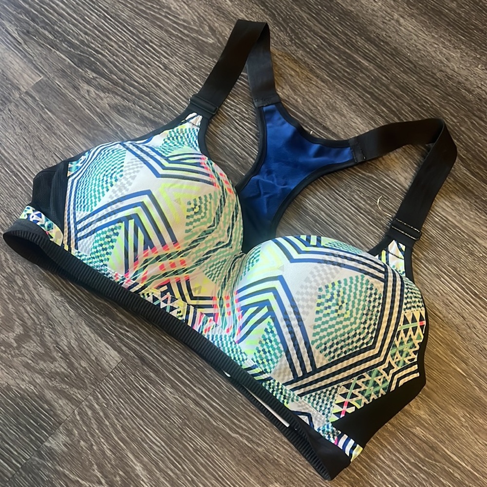 Victoria’s Secret padded sports bra. 36D.